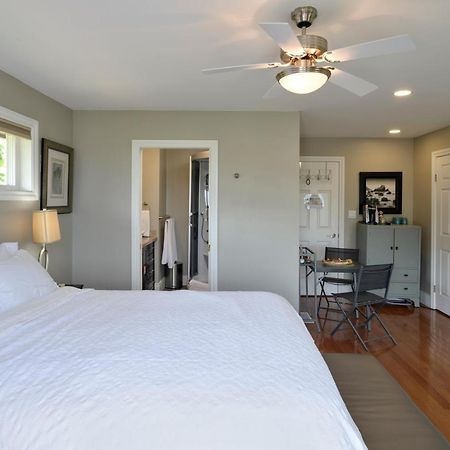 Above The Beach Guest Suites Penticton Esterno foto