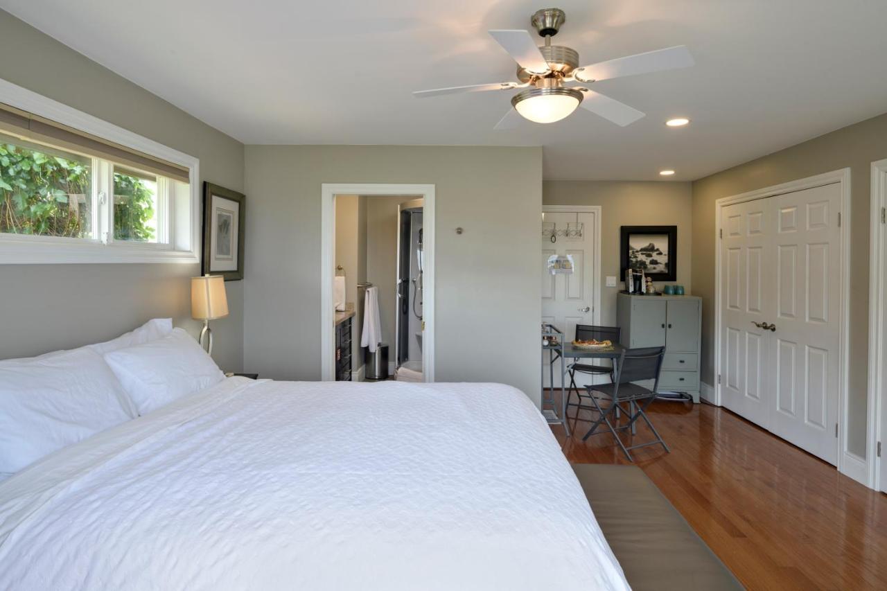Above The Beach Guest Suites Penticton Esterno foto