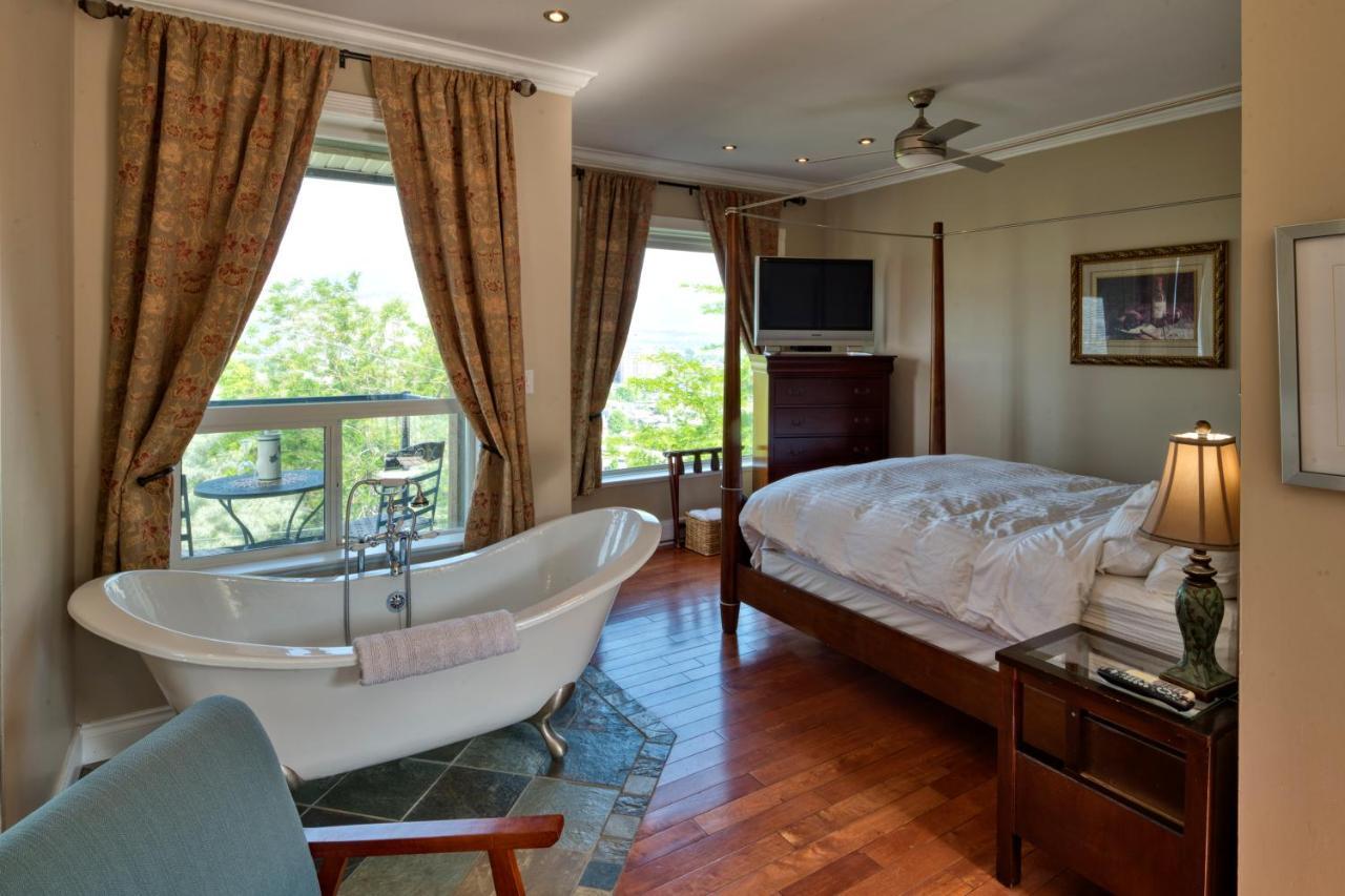 Above The Beach Guest Suites Penticton Esterno foto