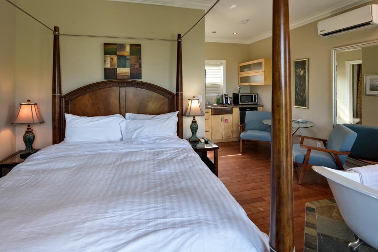 Above The Beach Guest Suites Penticton Esterno foto